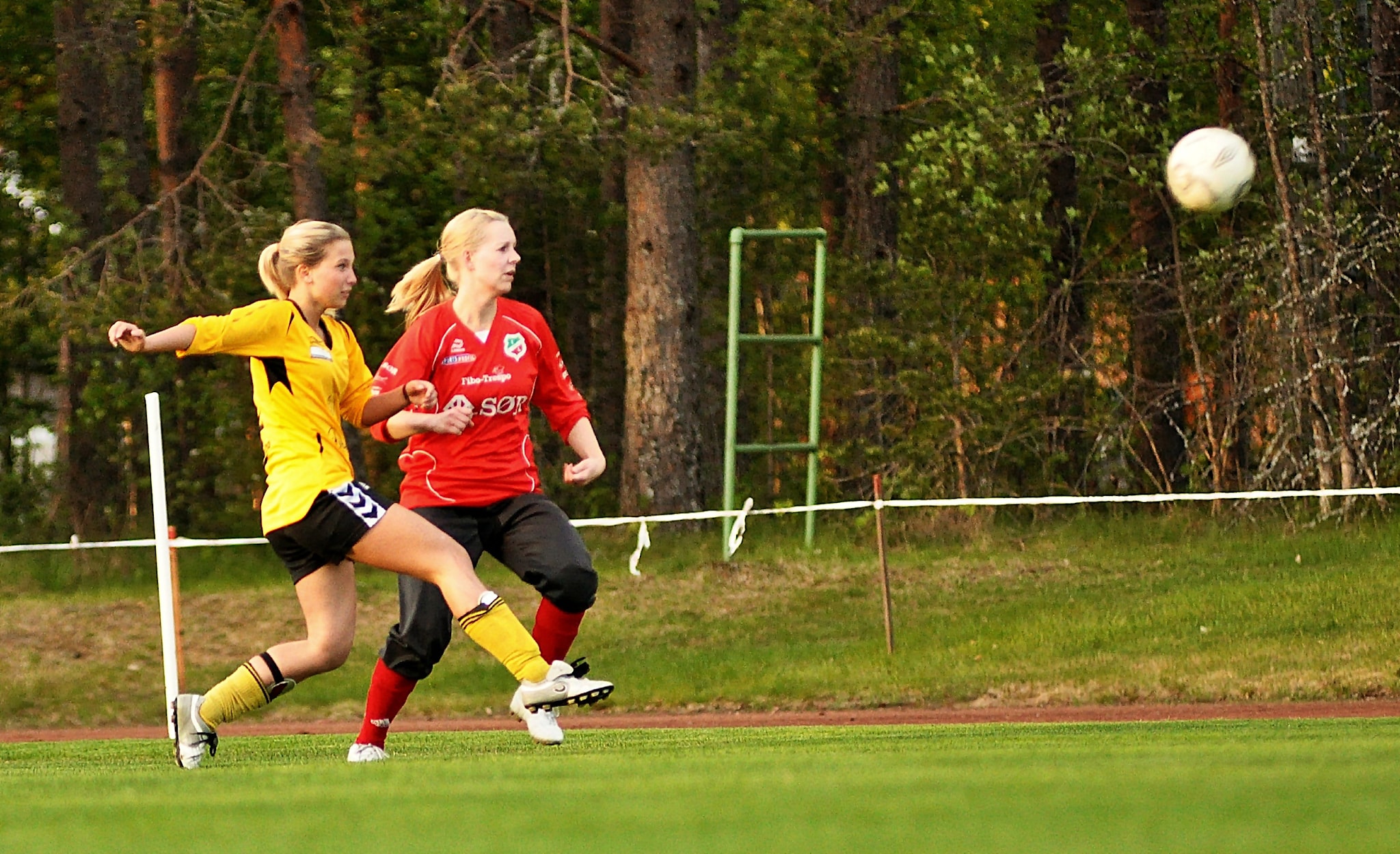 Starter opp med damefotball igjen!